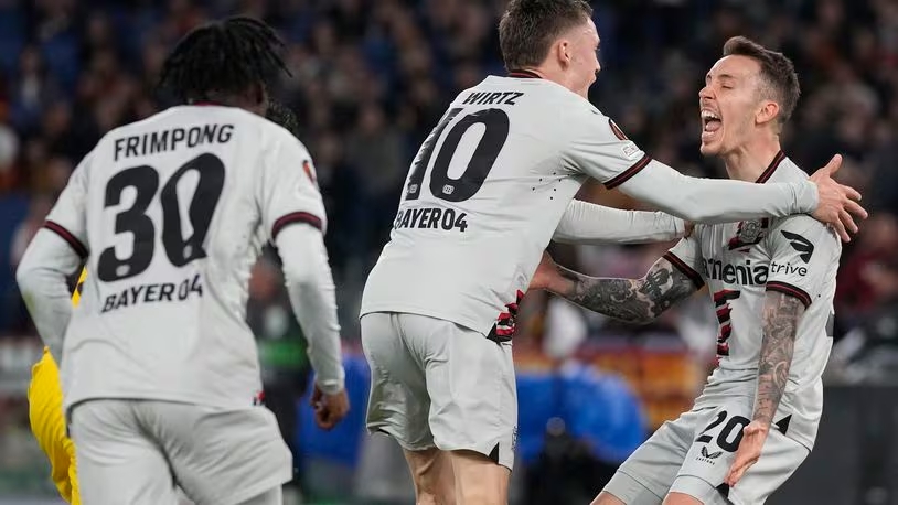 Leverkusen hạ đẹp AS Roma, đặt một chân vào chung kết