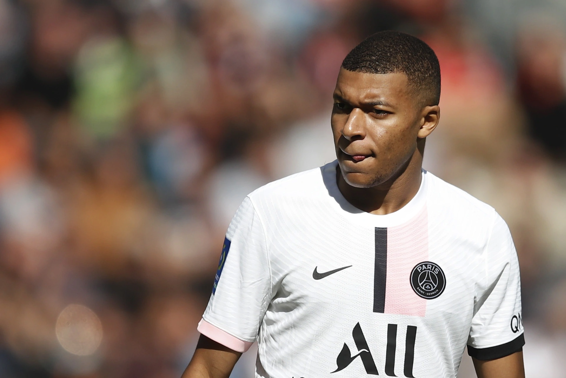 Mbappe đe dọa kiện PSG vì nợ lương, úp mở gia nhập AC Milan