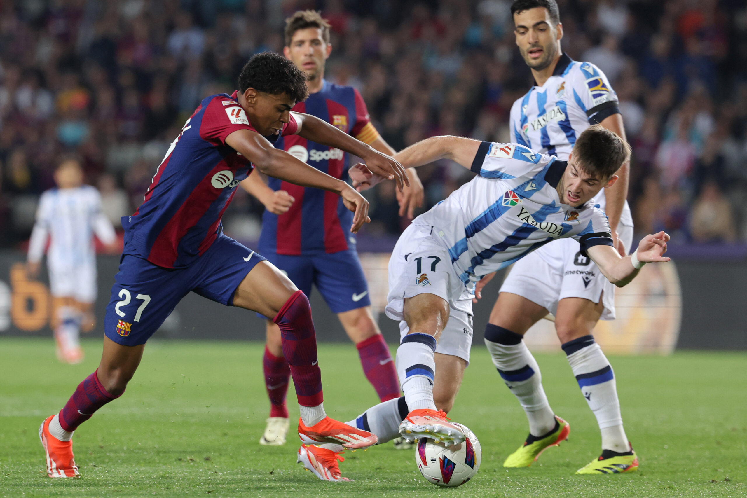 Nhận định Real Sociedad vs Barcelona 03h00 ngày 11/11 giải La Liga